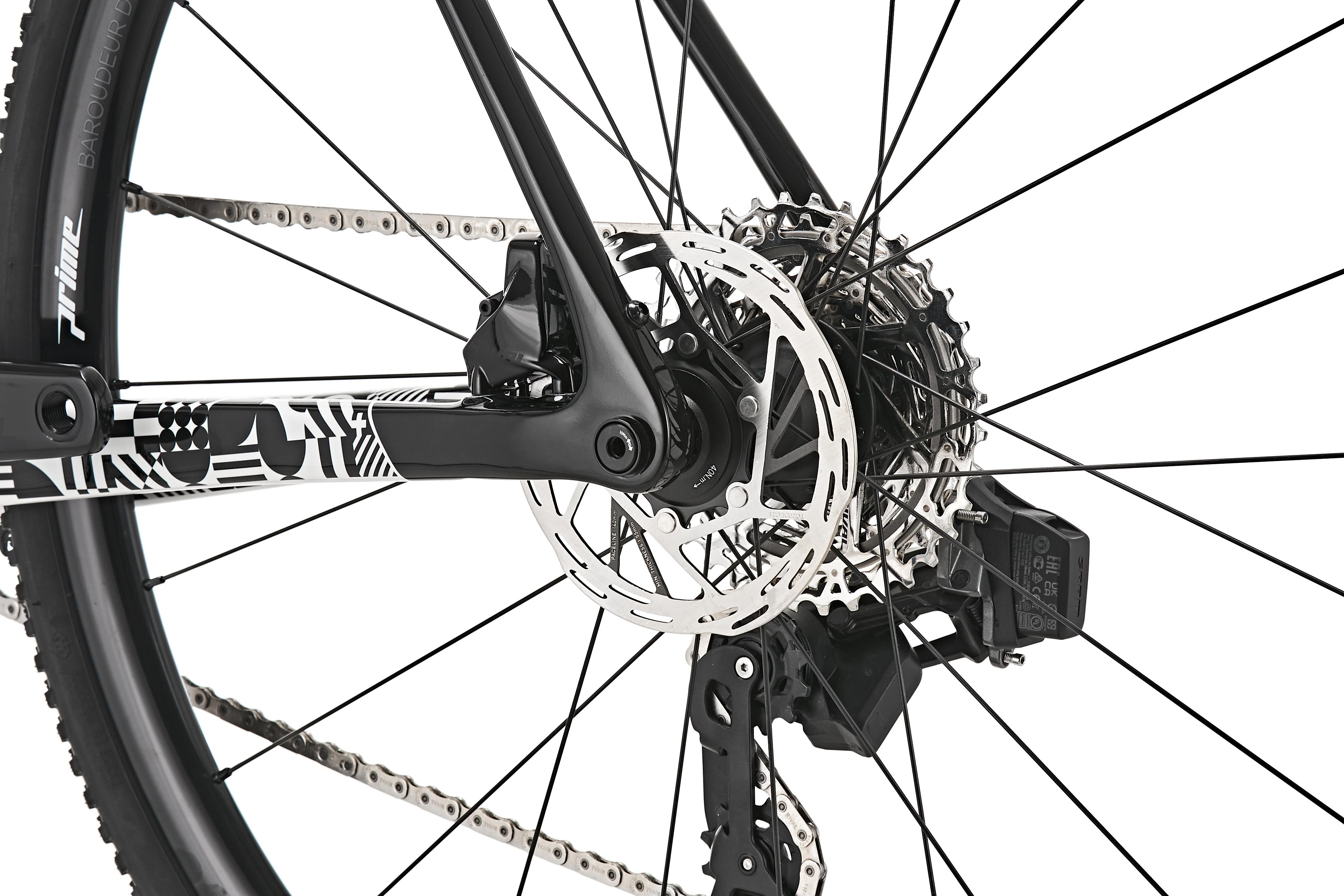 mtb wider front tire