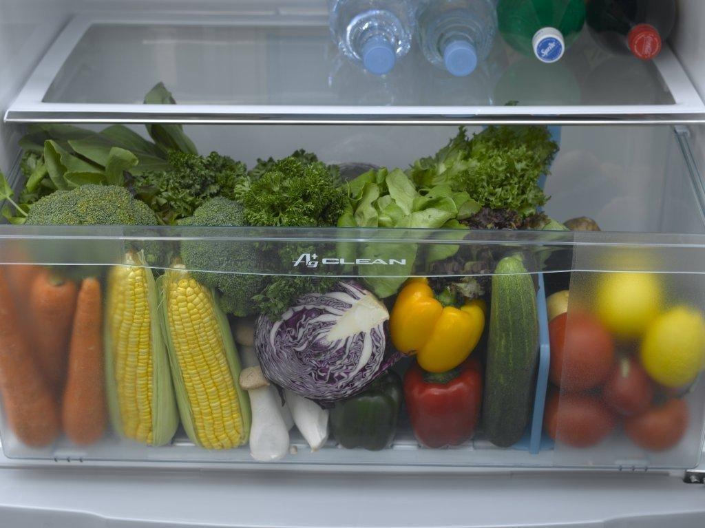 ثلاجة بفريزر علوي من توشيبا - ٢٤ قدم - ٦٨٠ لتر