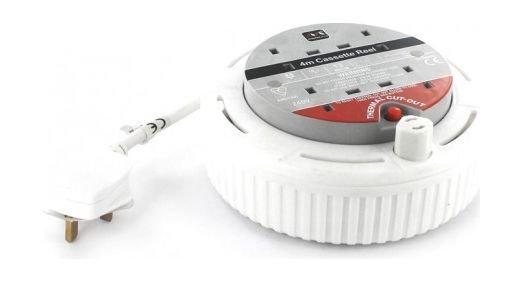 وصلة اشتراك كهربائية ببكرة دائرية من ماستر بلج – طول السلك ٤ متر– أبيض - SCT0413