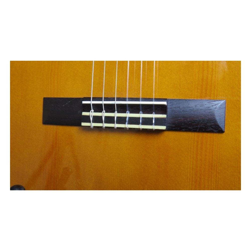 جيتار كلاسيكي سي٤٠ من ياماها - باللون الطبيعي