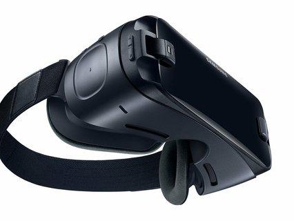 Samsung Gear VR With Controller | Virtual Reality | Power Moves