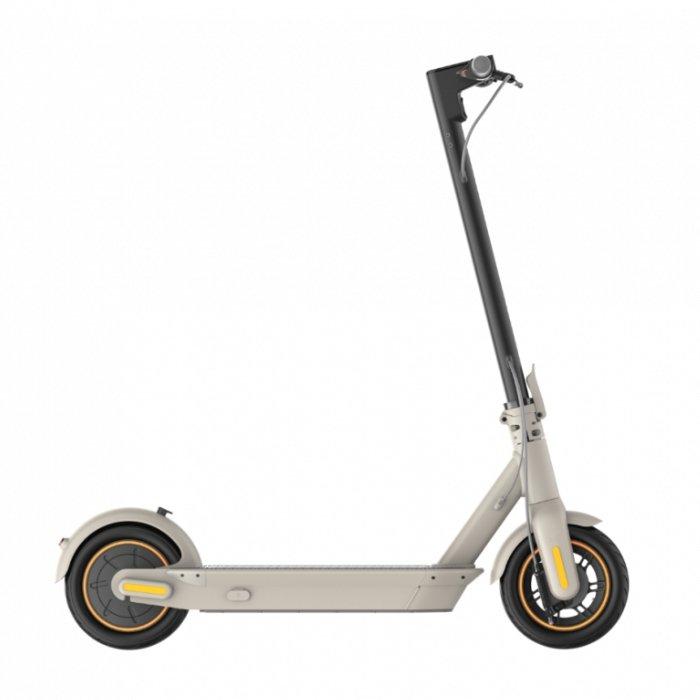 سكوتر ناينبوت ماكس جي 30ال اي كيك من سيجواي - أسود