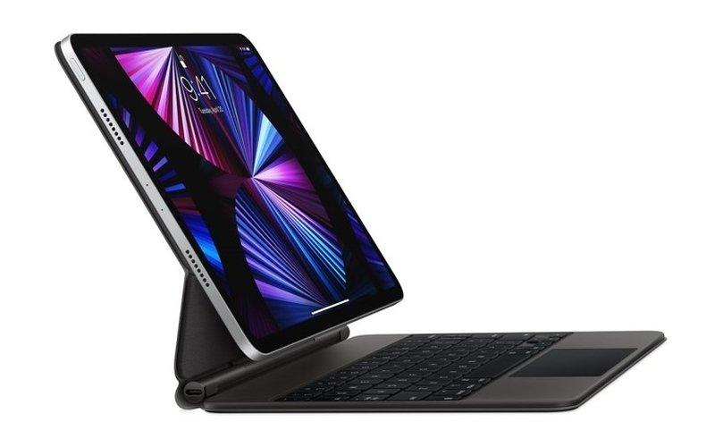 Apple Magic Arabic Keyboard for iPad Pro 12.9-inch 5th Gen, MJQK3AB/A - Black