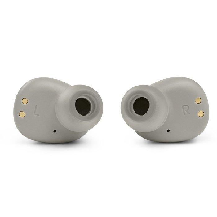 سماعات ايربادز لاسلكي حر ويف100 20 ساعة من جي بي ال - فضي