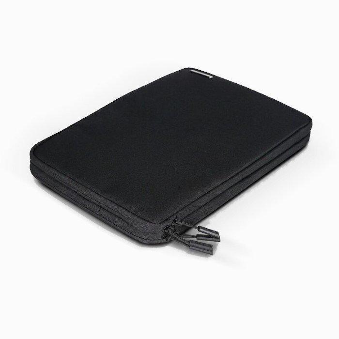 HYPHEN 503 Laptop Sleeve, 14inch, HSLXIVBK3783 Xcite