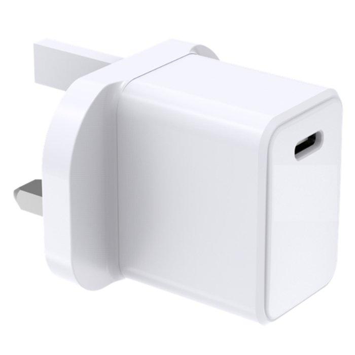 EQ 5 in 1 Travel Essentials Set of Grey Organizer Pouch + USB-C White Wall Charger + Black USB-C to Lightning Cable + Black USB-C to USB-C Cable + Black 10000mAh Power Bank