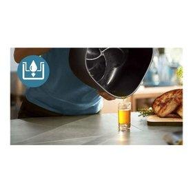 Extract fat and leave it behind with the unique basket