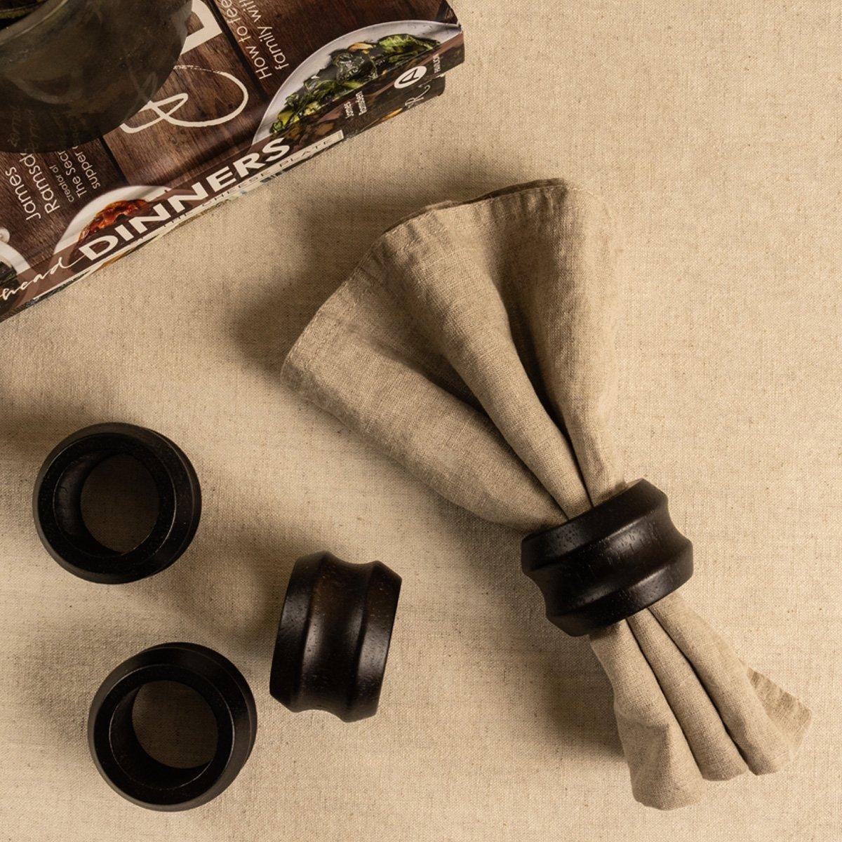 Buy Ruby wood napkin rings set of 3 black 6x4 cm in Kuwait