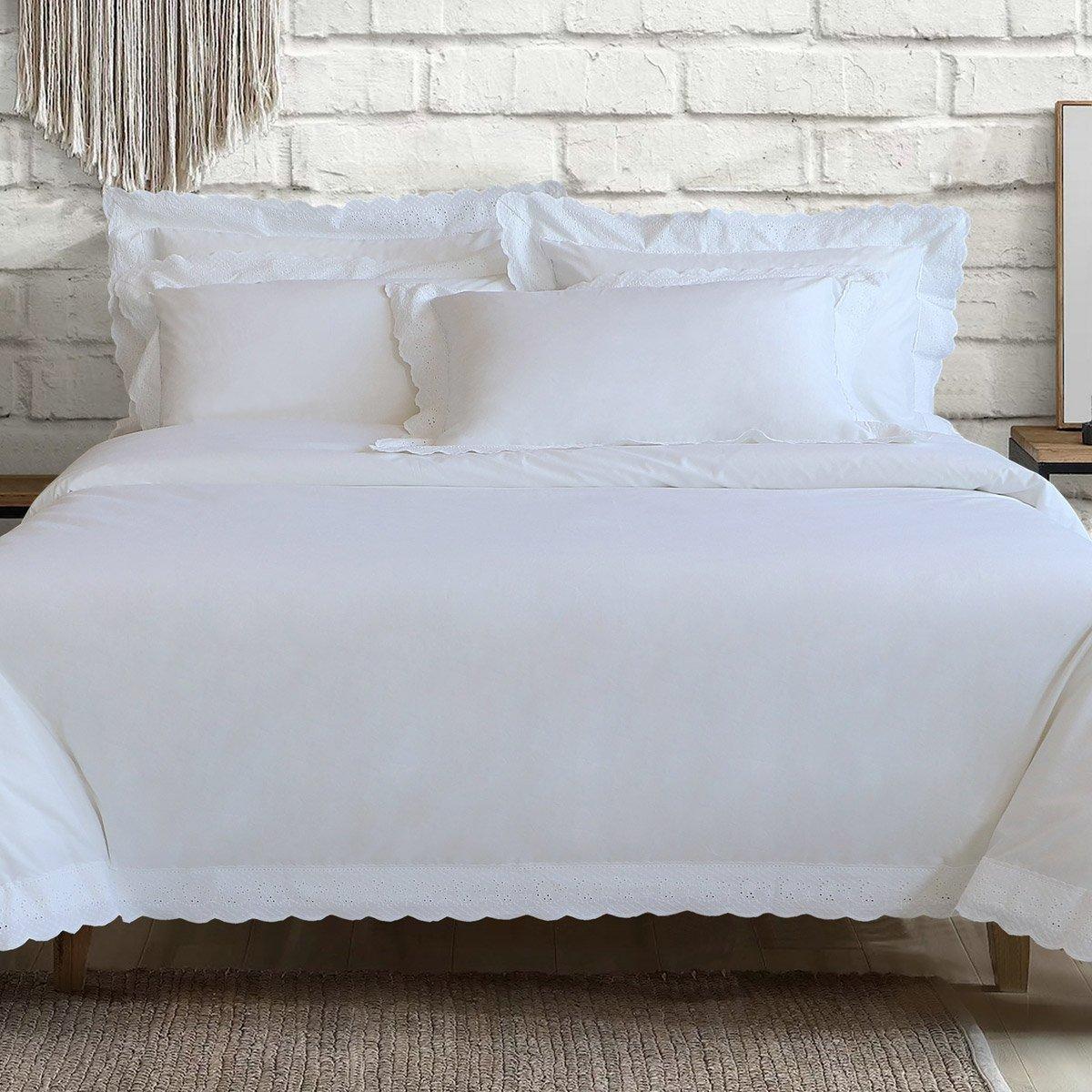 Buy Grace 5 pcs lace duvet cover set white 240x260 cm in Kuwait