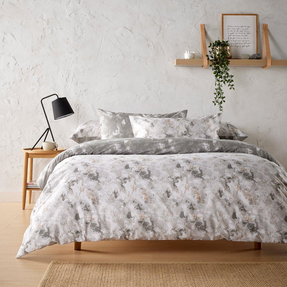 طقم غطاء لحاف مطبوع لافا 3 قطع رمادي 240×260 سم