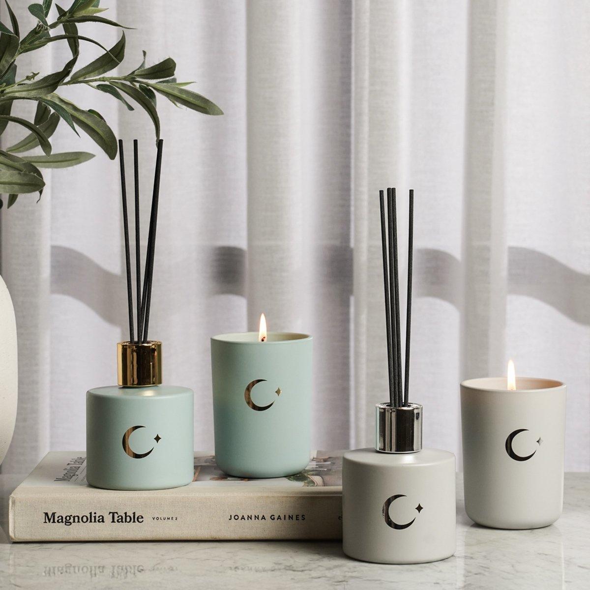 شمعة مُعطرة برائحة الياسمين الليلي 250 جم