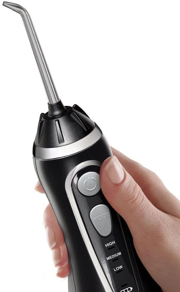 جهاز ووتر بك المتقدم لتنظيف الأسنان بالماء - لاسلكي - أسود