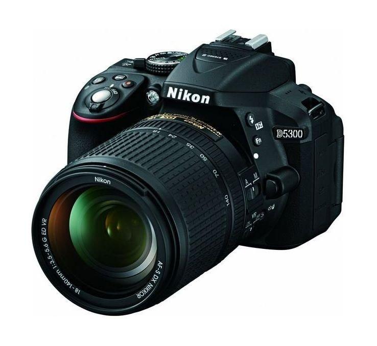 كاميرا نيكون D5300 الرقمية بعدسة عاكسة DSLR + عدسة تقريب 18-140 ملم