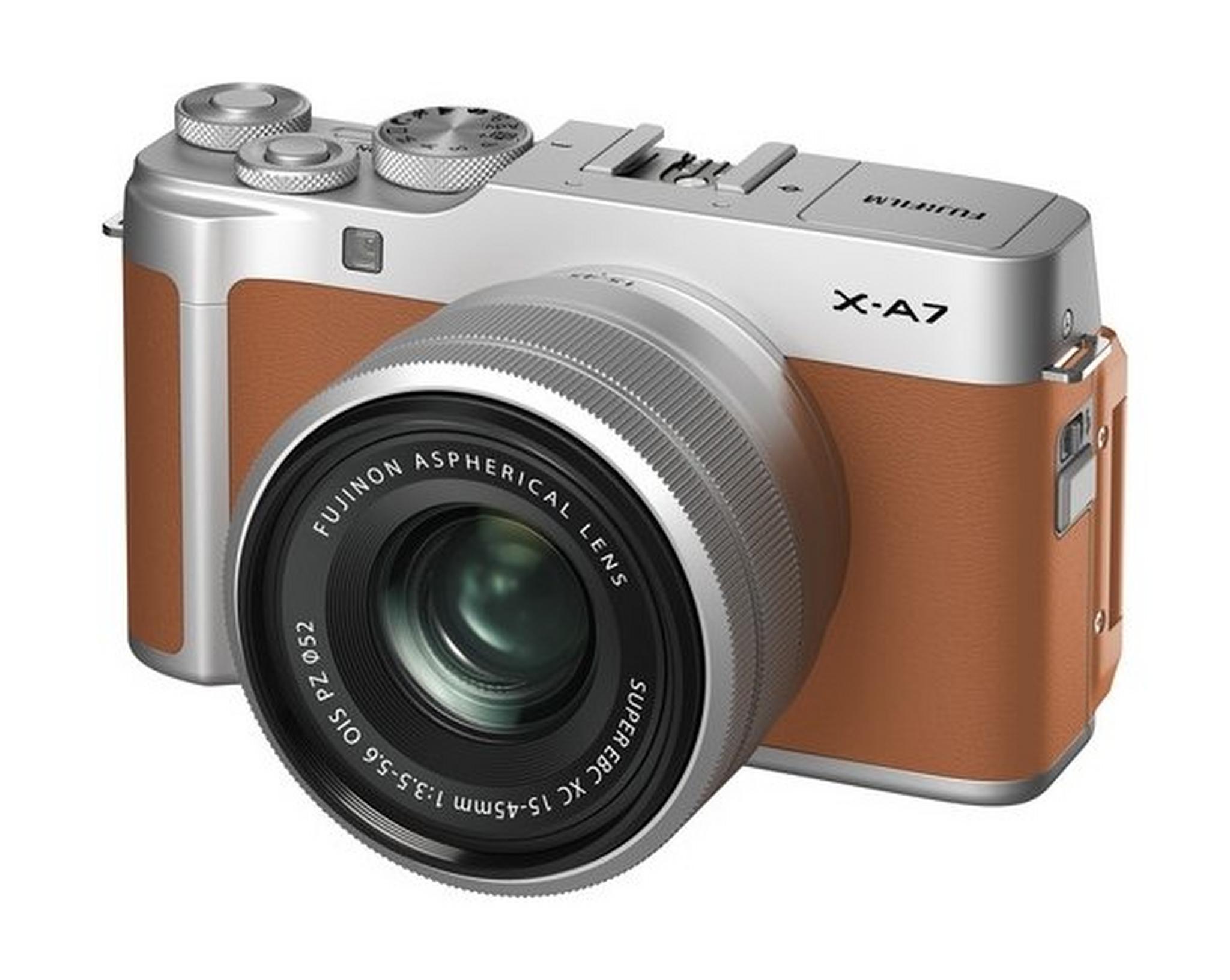 كاميرا فوجي فيلم X-A7 الرقمية بدون مرآة مع عدسة مقاس 15-45 ملم - كراميل