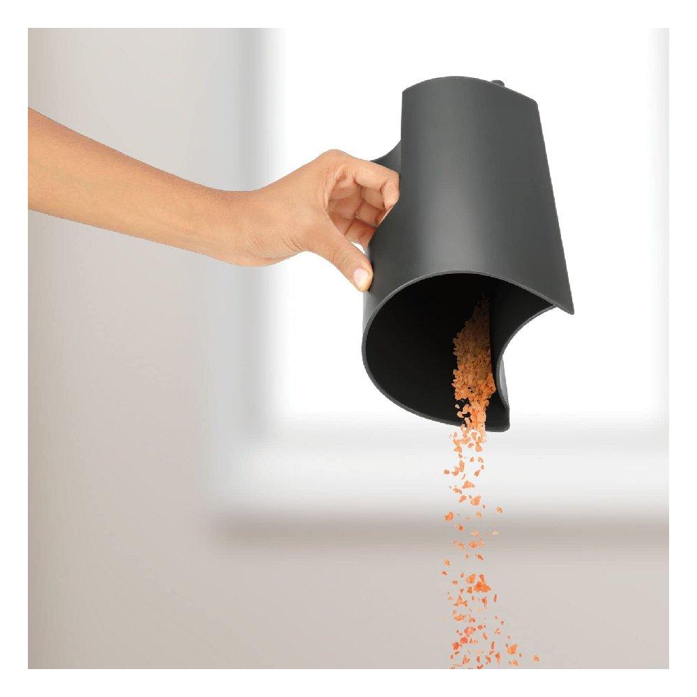 BLACK + Decker 600W Juice Extractor JE600B5 Price in Kuwait Xcite