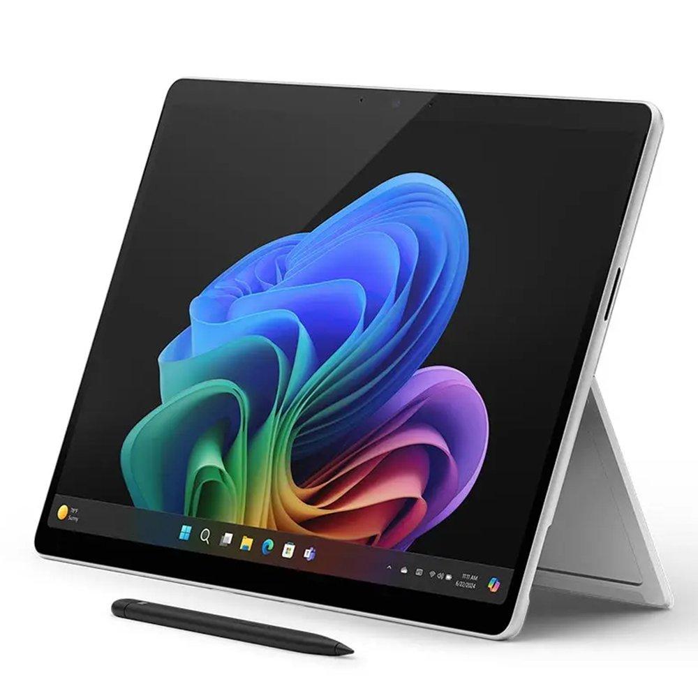 كمبيوتر محمول سيرفس برو من مايكروسوفت، سناب دراغون اكس بلس، رام 16 جيجابايت، 512 جيجابايت اس اس دي، مقاس 13 بوصة، كوالكوم ادرينو جي بي يو، ويندوز 11، ZHY-00008- بلاتينيوم 