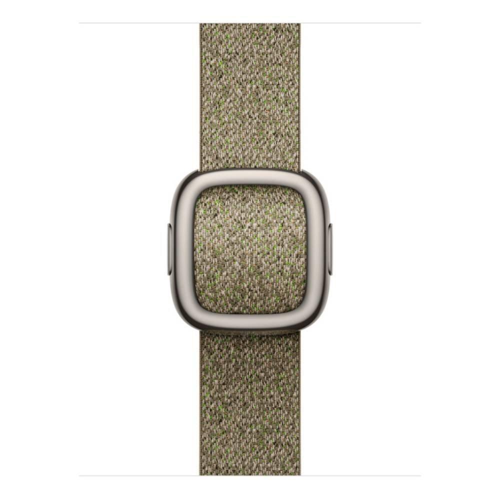 apple Apple Watch Band Modern Buckle 42 MM Crafted from the same 316L stainless steel alloy as the case, the Link Bracelet has more than 100 components. The machining process is so precise, it takes nearly nine hours to cut the links for a single strap. The custom butterfly closure folds neatly within the bracelet. And several links feature