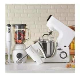 Effortless Baking with Russell Hobbs Go Create Hand Mixer