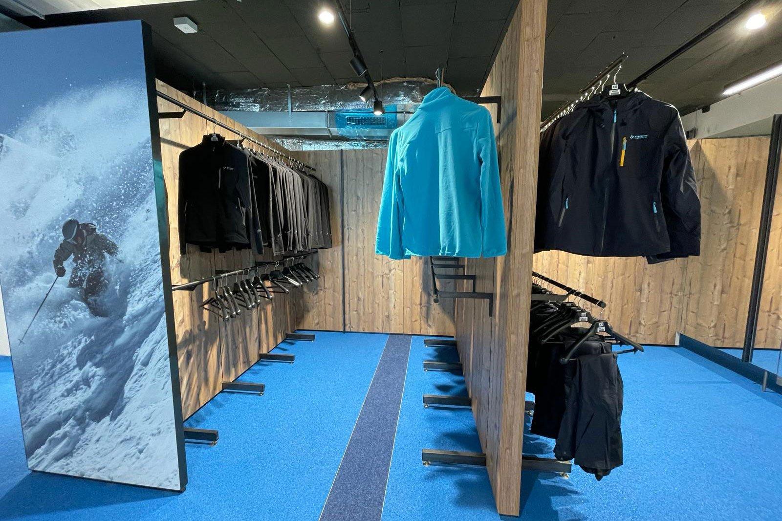 The fascination of skiing with the ZERMATTERS in the snowXperience shop and park on Testa Grigia