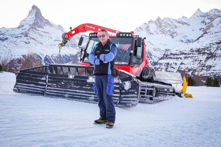 At the limit at night: Anthamatten conquers Zermatt’s steep slope