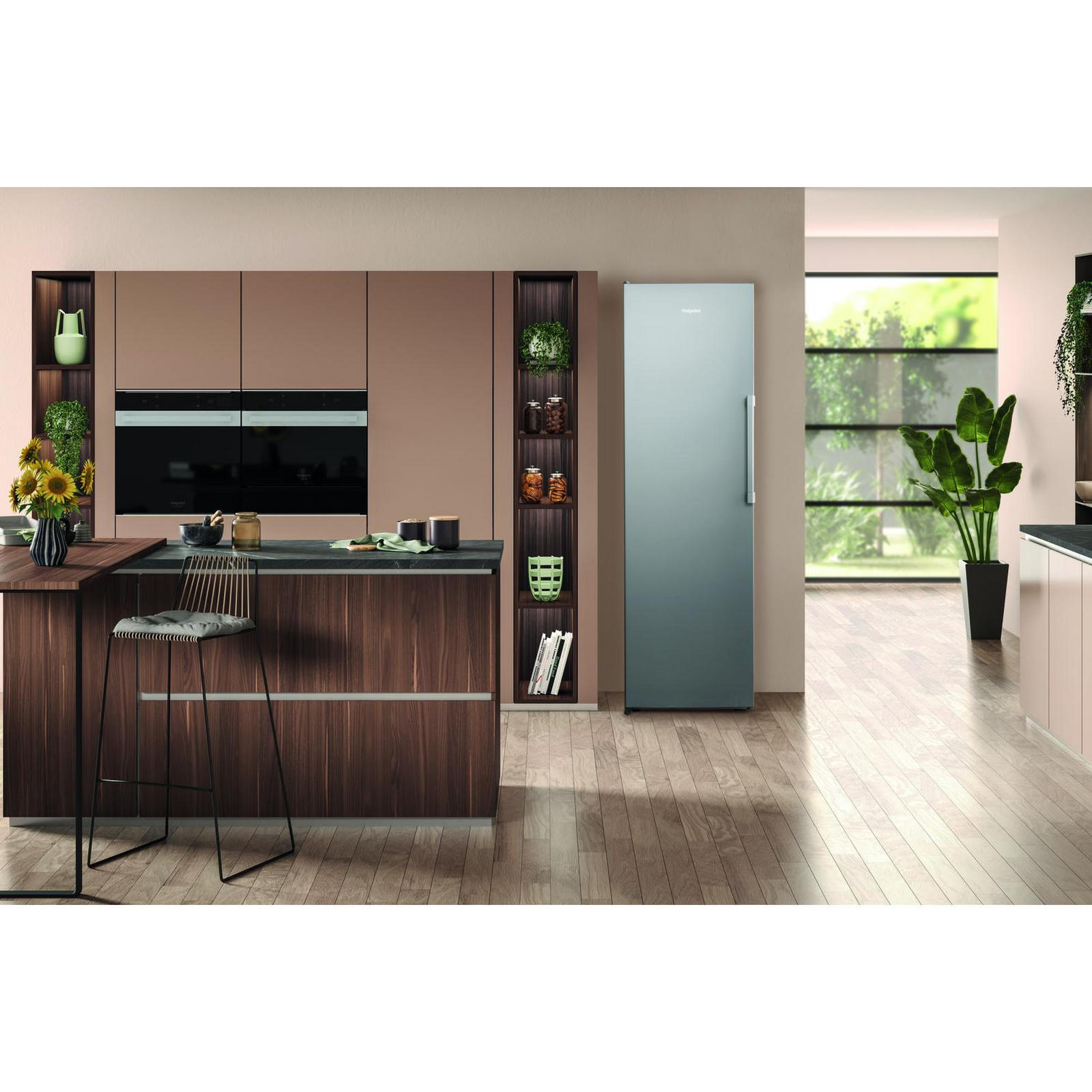 Hotpoint UH8F2CGUK 59.5cm Frost Free Tall Freezer - Graphite