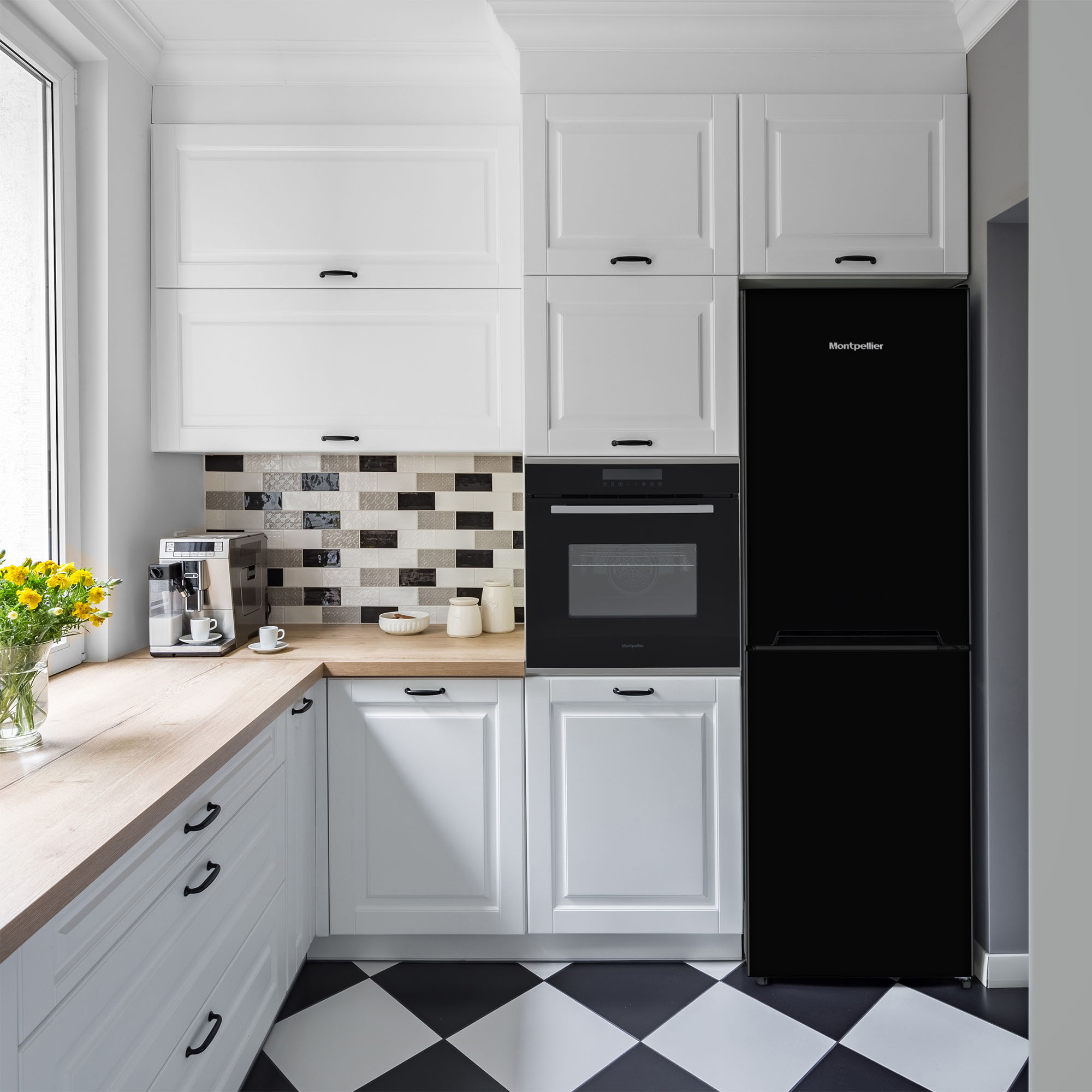 Montpellier MLF1770EK 54cm 50/50 Low Frost Fridge Freezer - Black