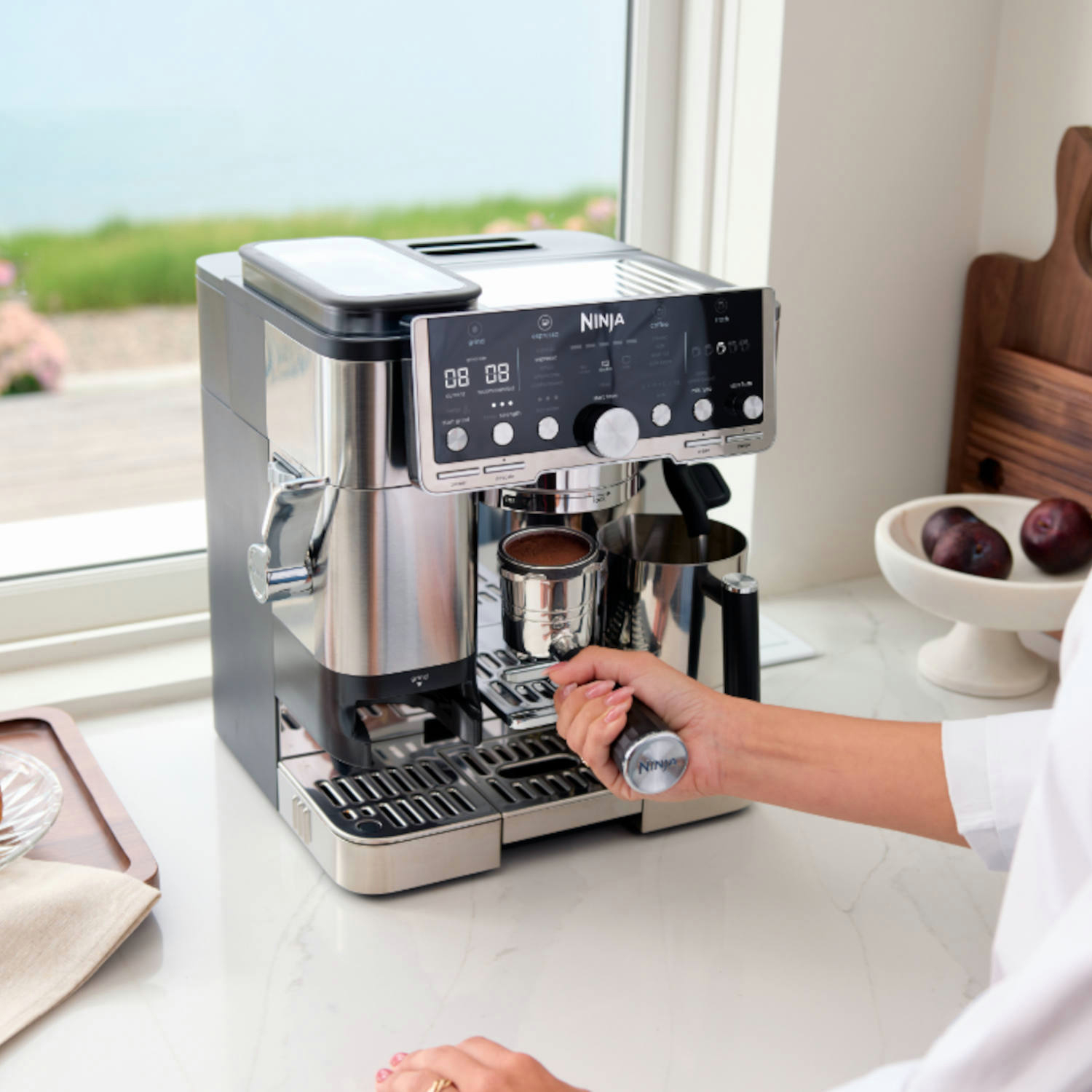 Ninja ES701UK Luxe Café Pro Series Espresso Machine - Black/Stainless Steel