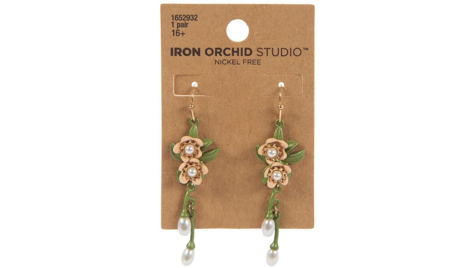 【Unoハンドメイドアクセサリー】リピーター様ゆい flower hoop Unoハンドメイドアクセサリー】リピーター様ゆい様専用 flower