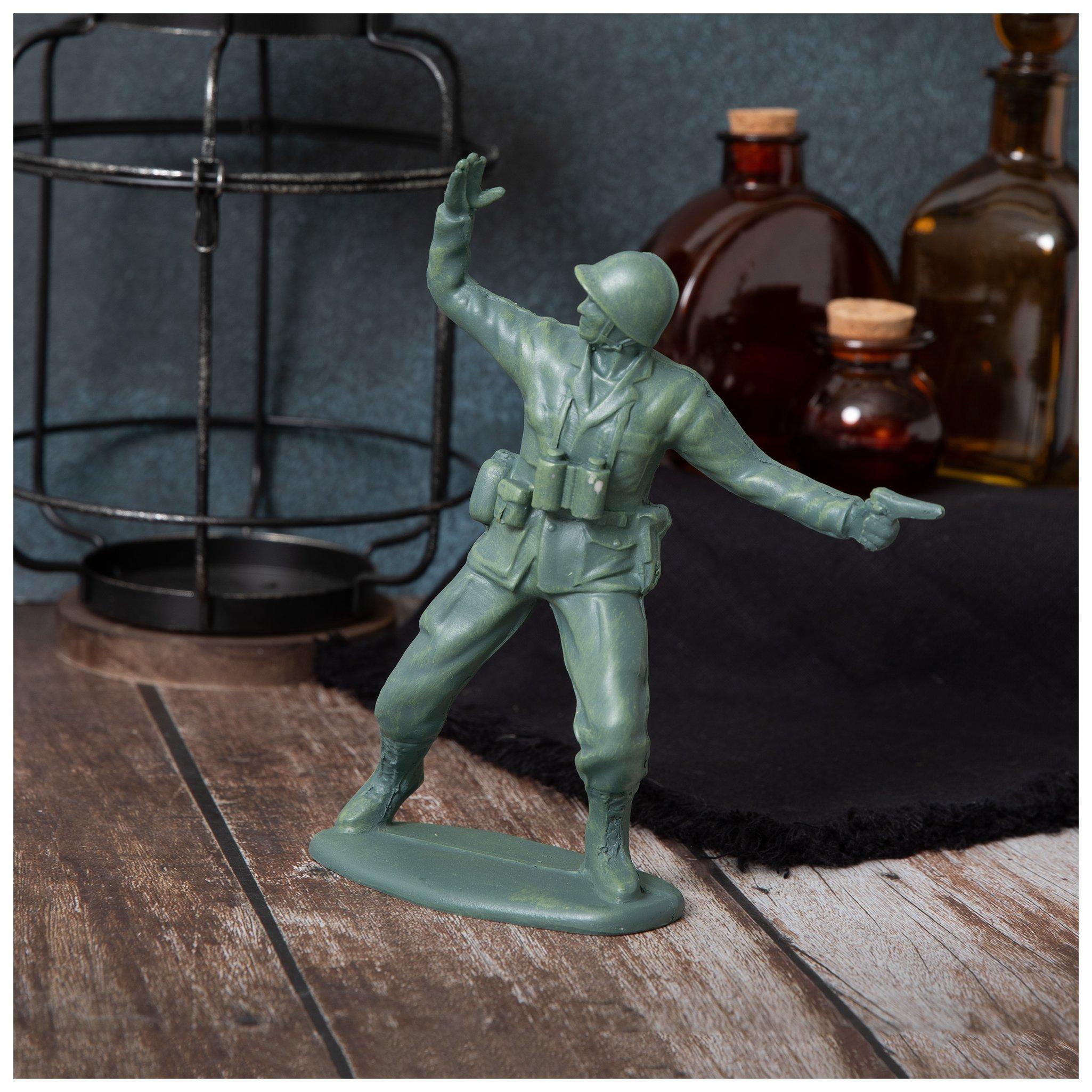 Green Waving Soldier Figurine view 1
