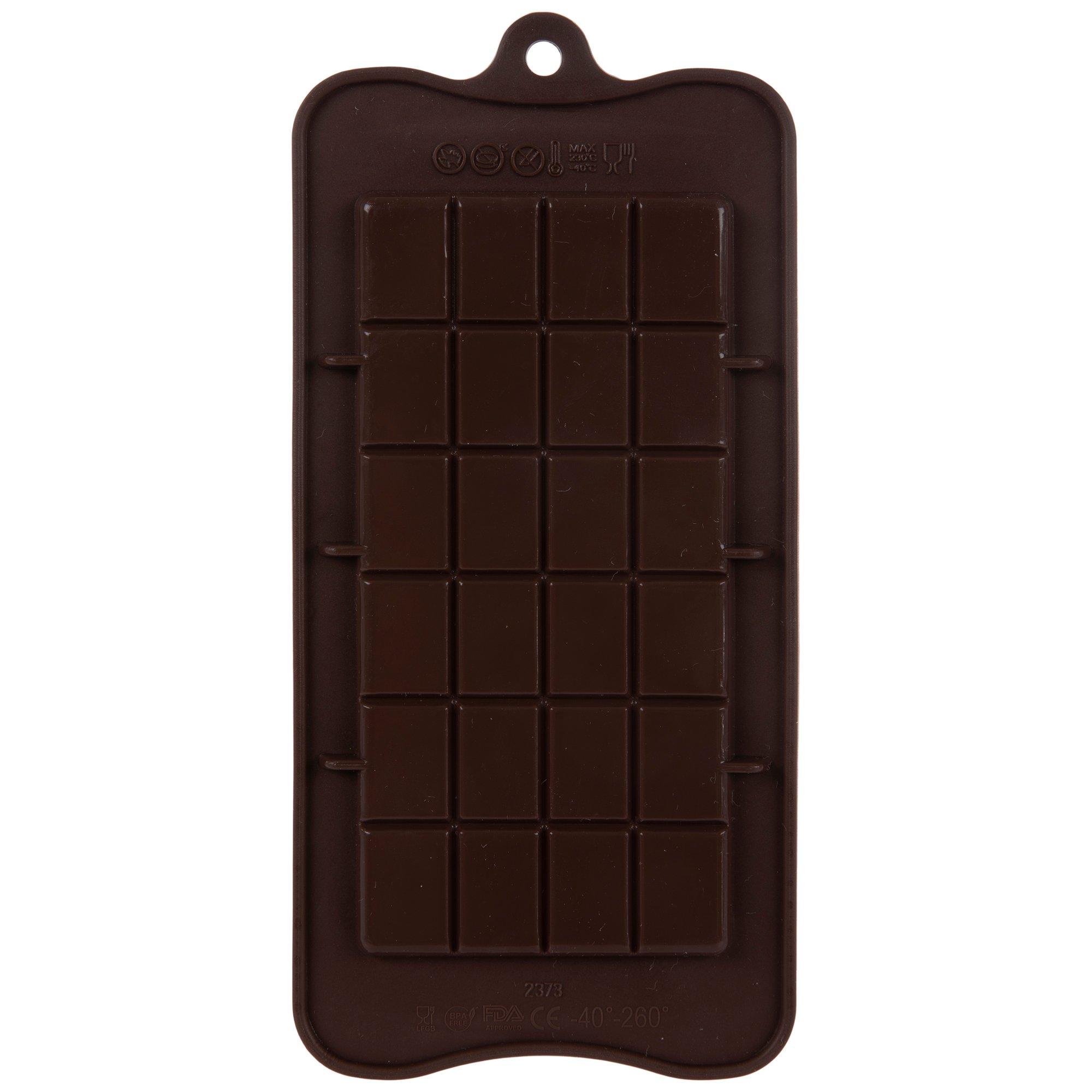 Freshware 15-Cavity Christmas Silicone Mold for Chocolate and Candy White/Brown