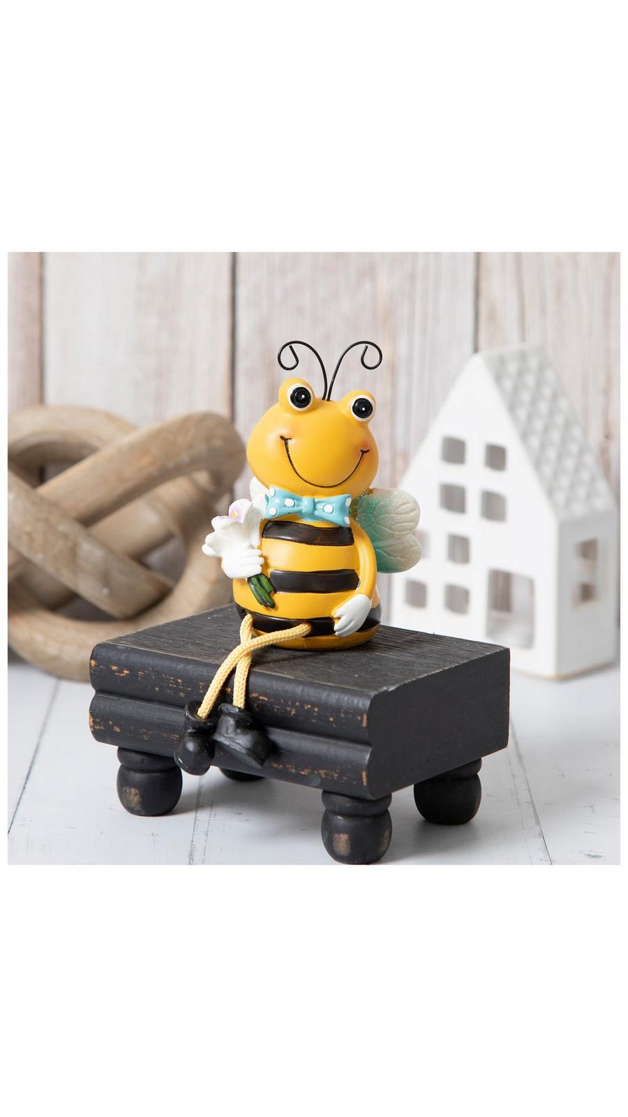 Bonne Chance ハイヒール型 オブジェ 置物 Bee Wearing Blue Bowtie Shelf Sitter | Hobby Lobby | 206304125