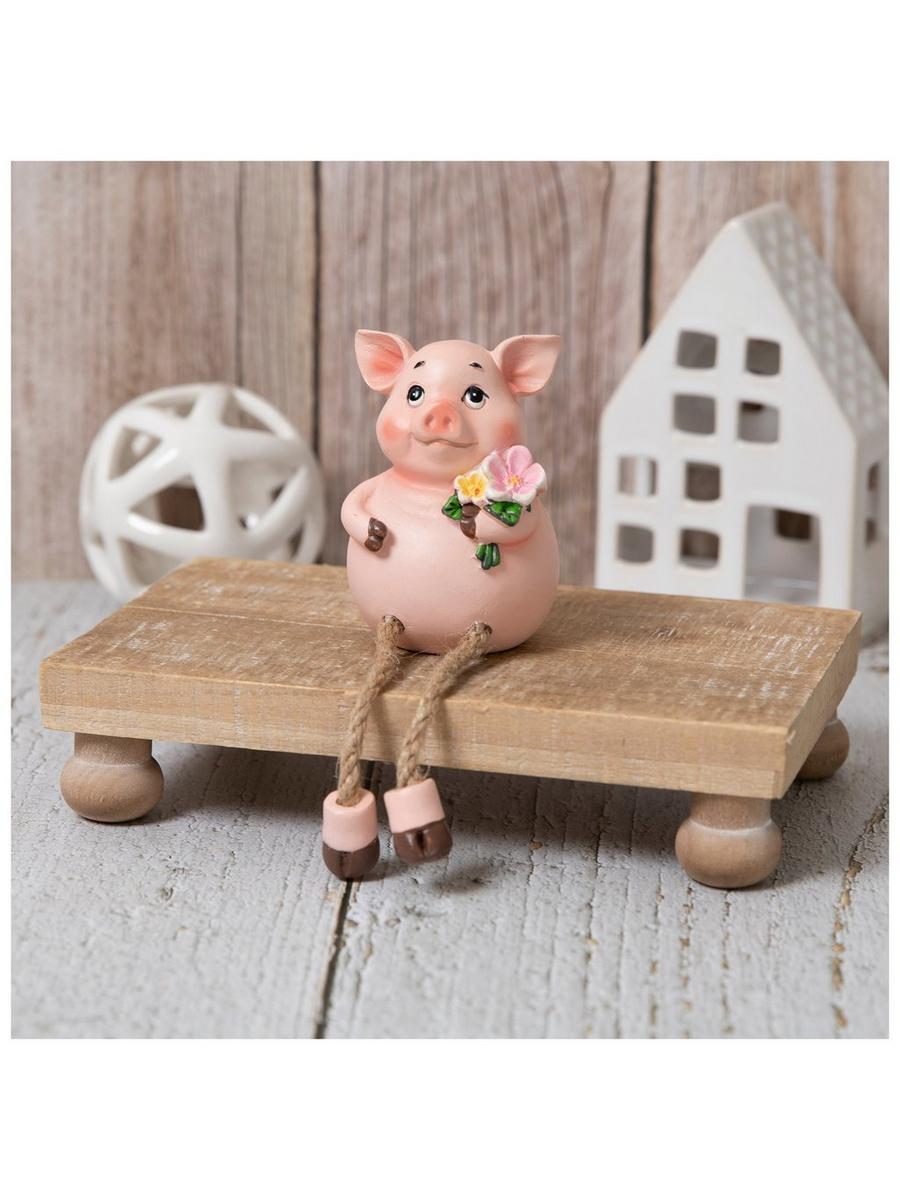 Pig Holding Flowers Shelf Sitter | Hobby Lobby | 206389134