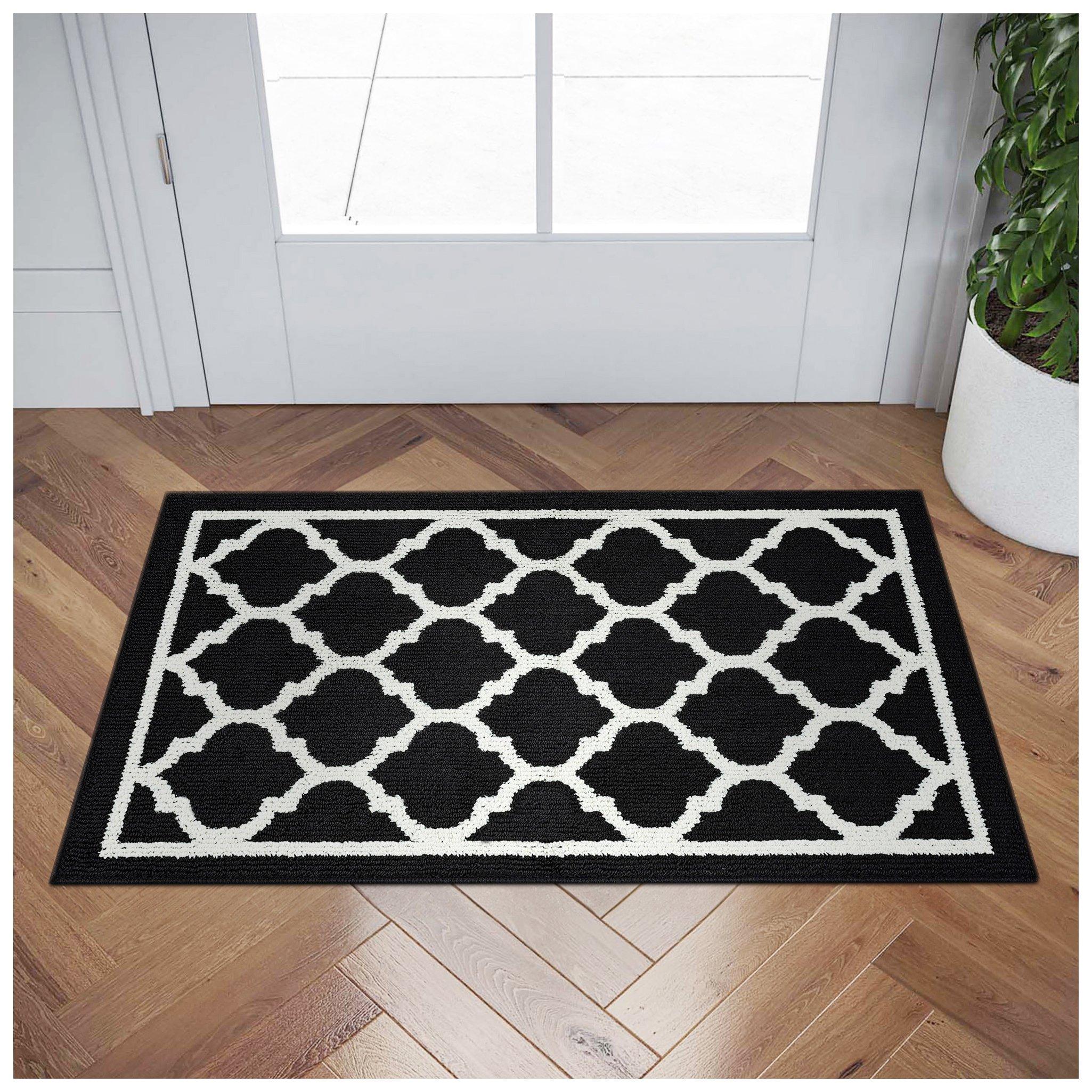 Black & White Quatrefoil Accent Rug Hobby Lobby 2405694