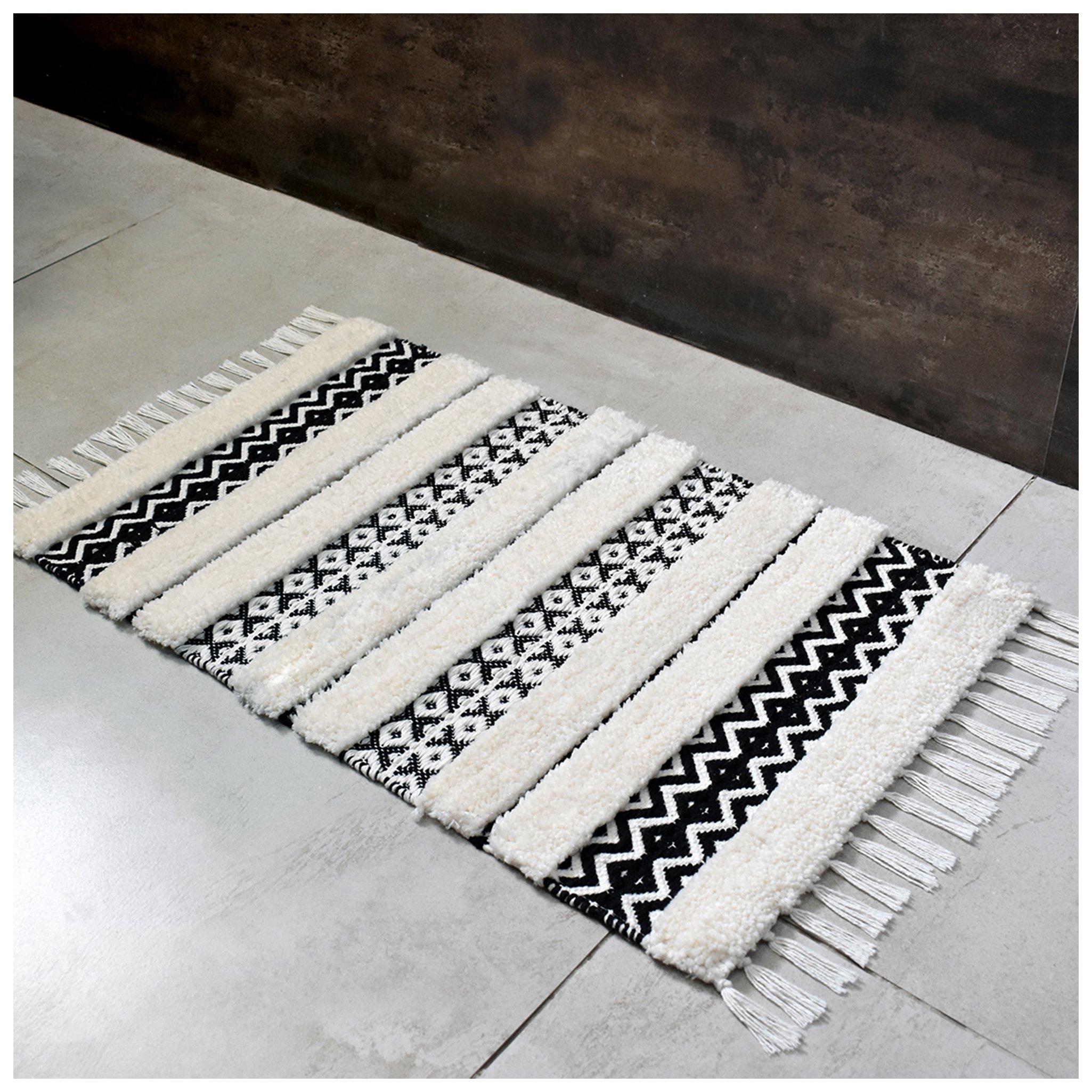 Black & White Geometric Wilshire Bath Rug | Hobby Lobby
