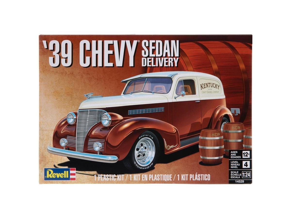 39Chevy Sedan　Delivery&Maie Figure 1939 Chevy Sedan Delivery Model Kit | Hobby Lobby | 2447506