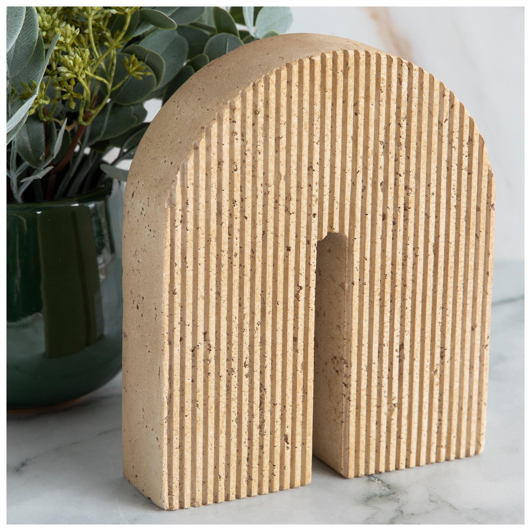 Ridged Arch Table Decor
