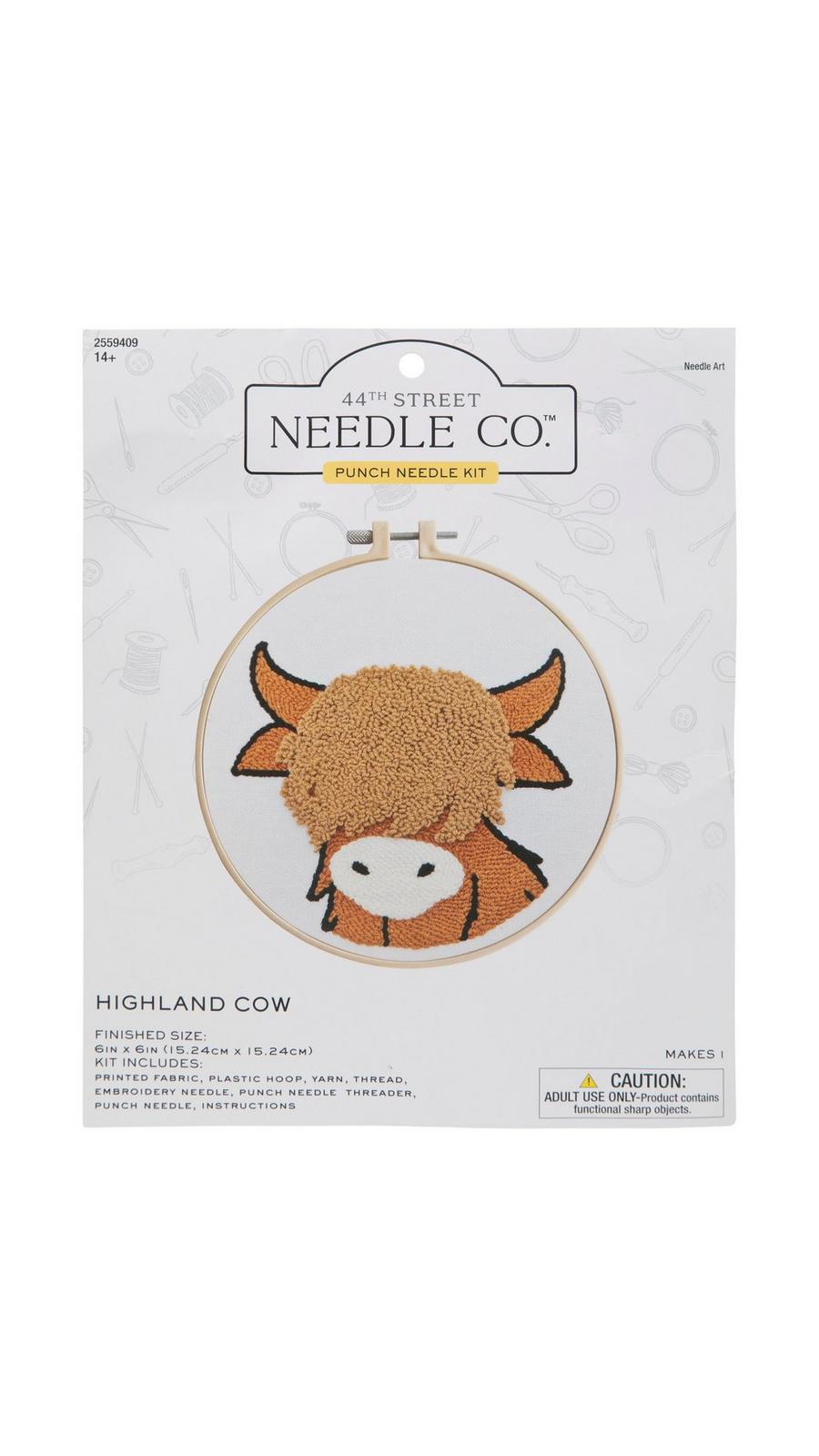ちびくま工房　グーグリーちゃんの手のひらサイズのお針箱　赤糸刺繍のカルトナージュ Highland Cow Punch Needle Kit | Hobby Lobby | 2559409