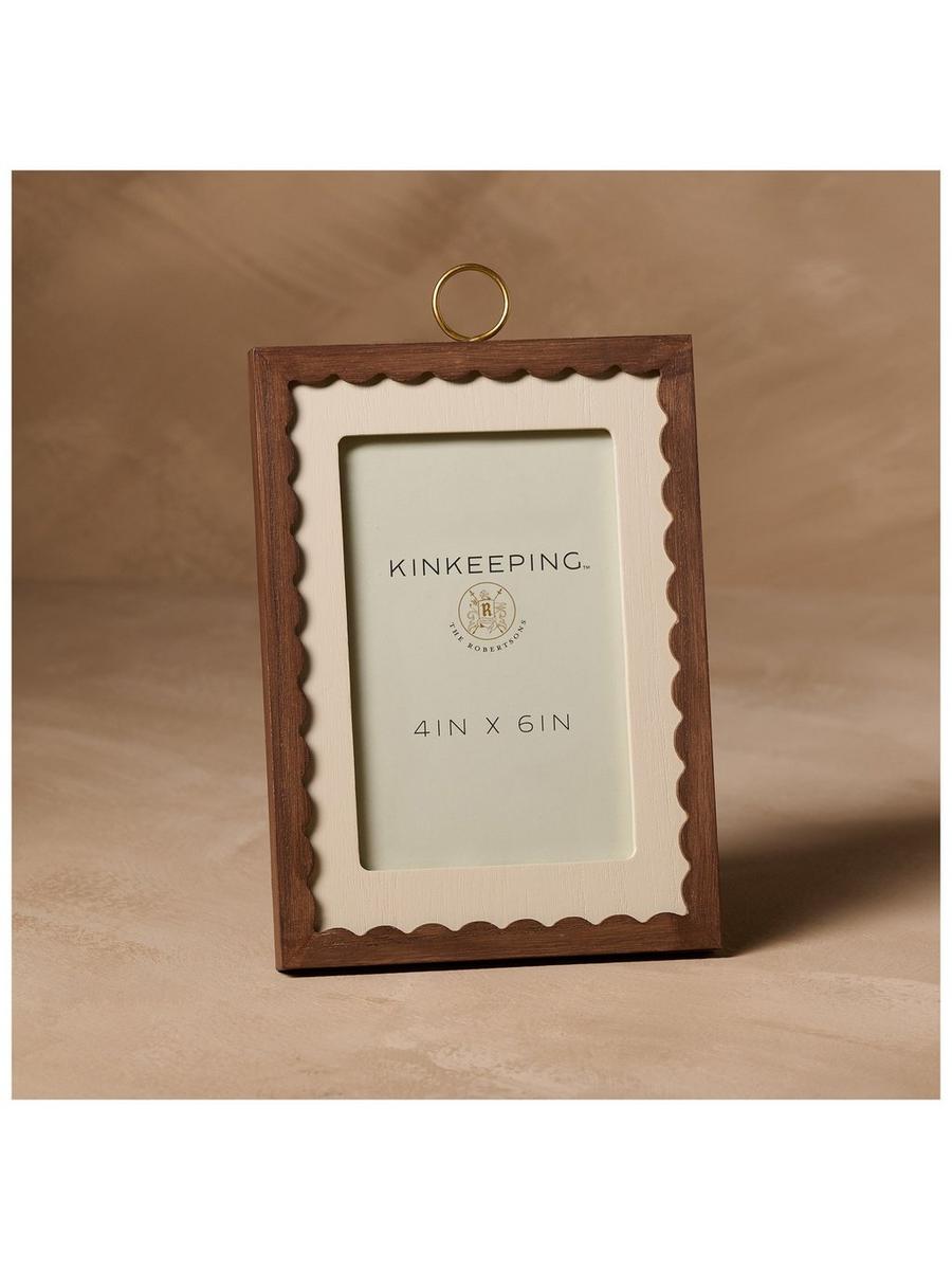 Kinkeeping Scalloped Edge Wood Picture Frame - 4