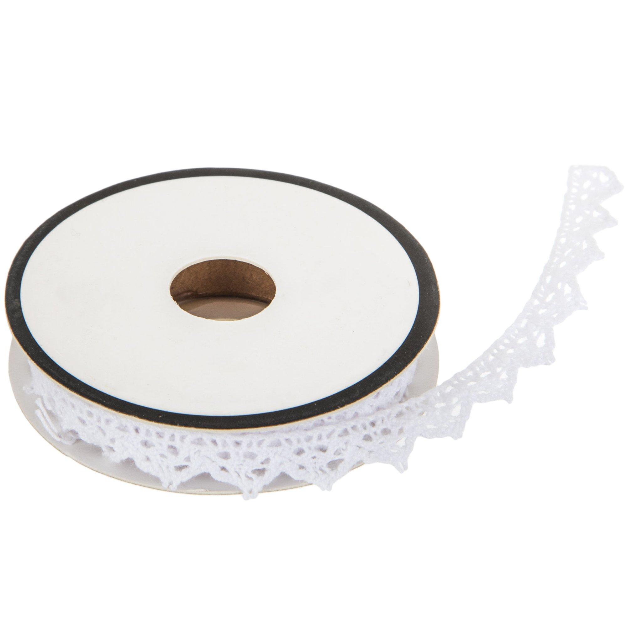 Shop French Lace Doilies in White Now / Hoffmaster