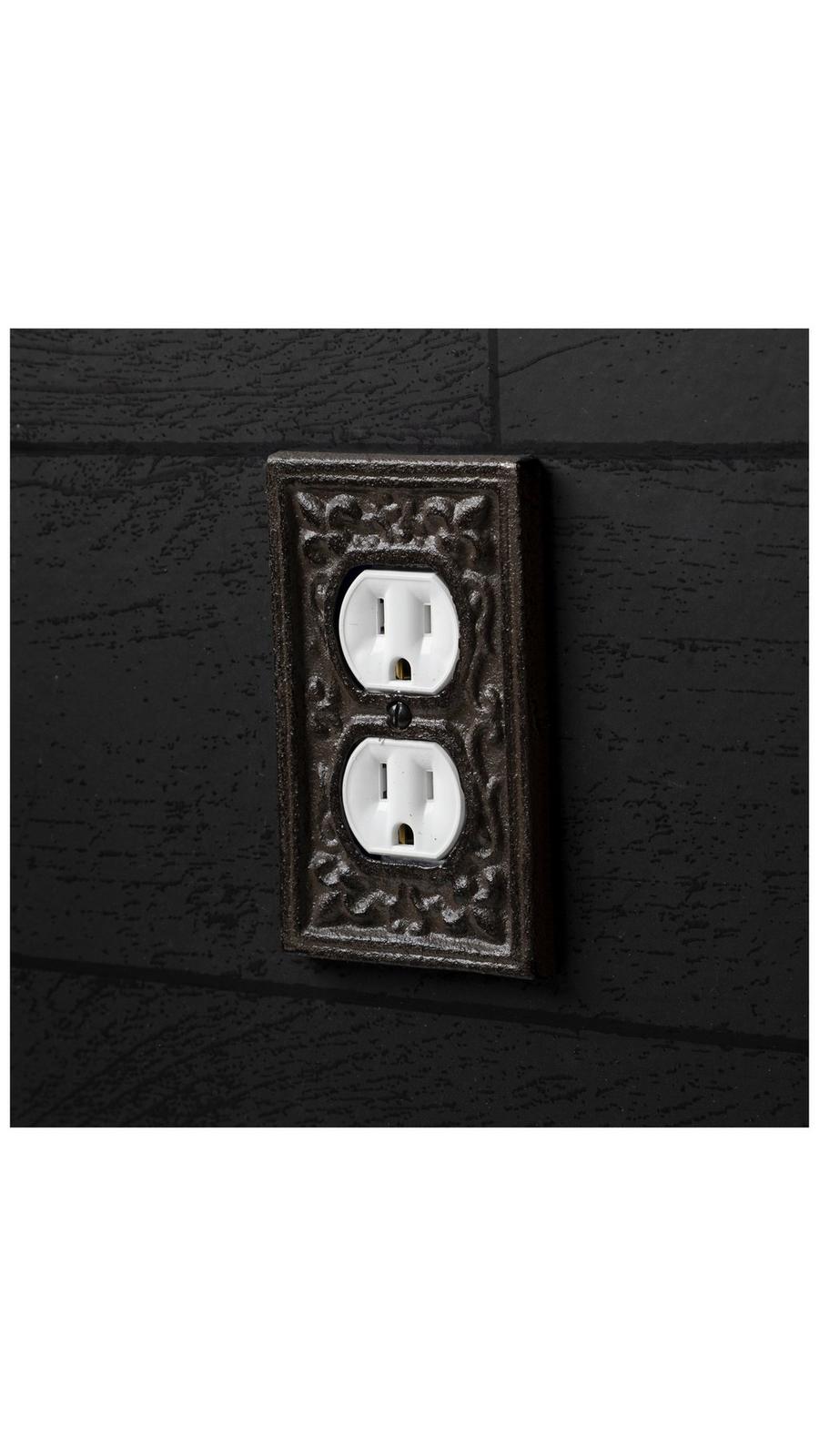 Rust Fleur-De-Lis Metal Outlet Cover | Hobby Lobby | 466144, image size:900x1600