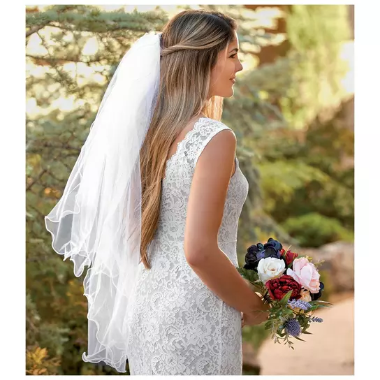Beautiful Tulle Two-tier Veil Matching Your Elegant Wedding Dress Beautiful Tulle Two-tier Veil Matching Your Elegant Wedding Dress