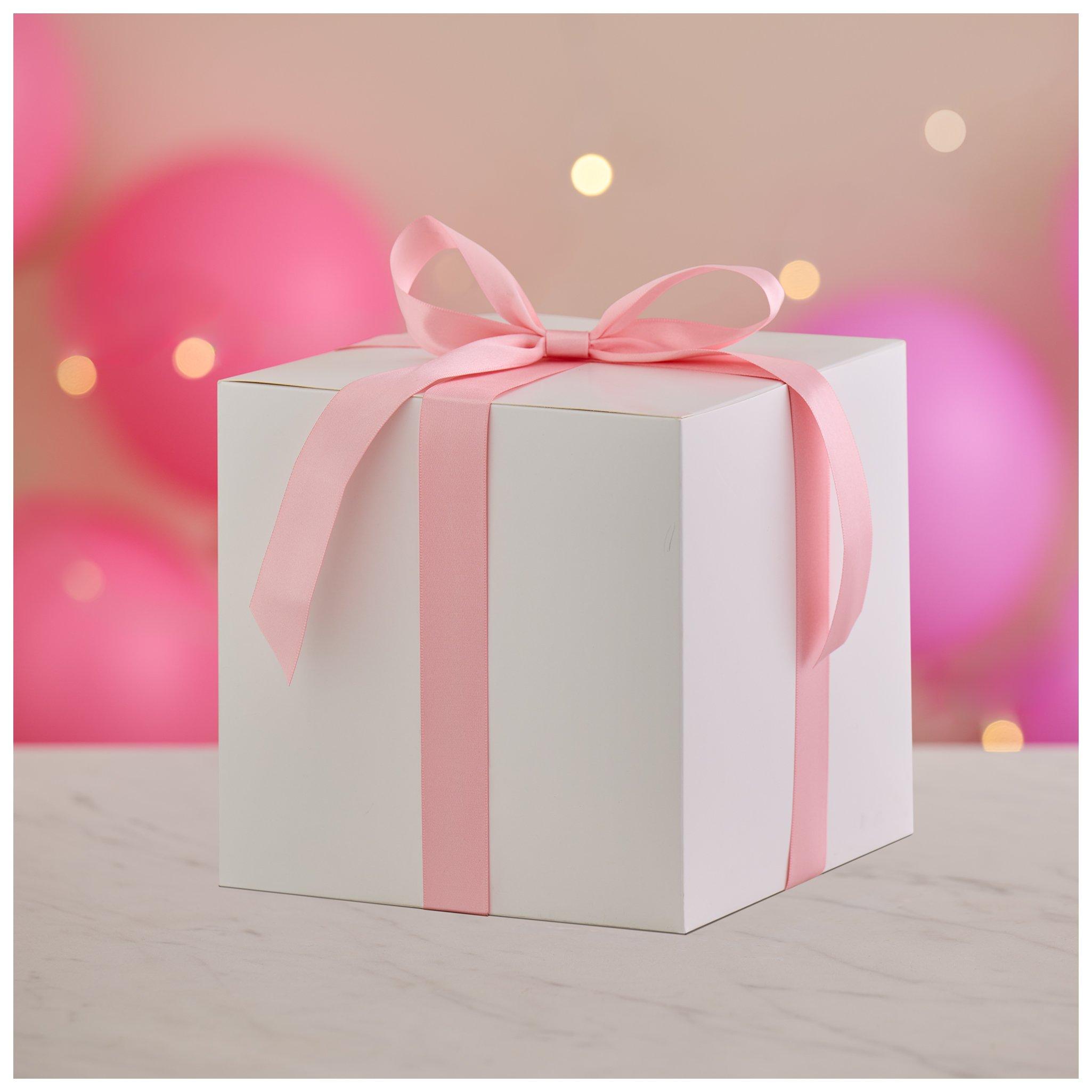 White Gift Box 7" x 7" dimensions view 1