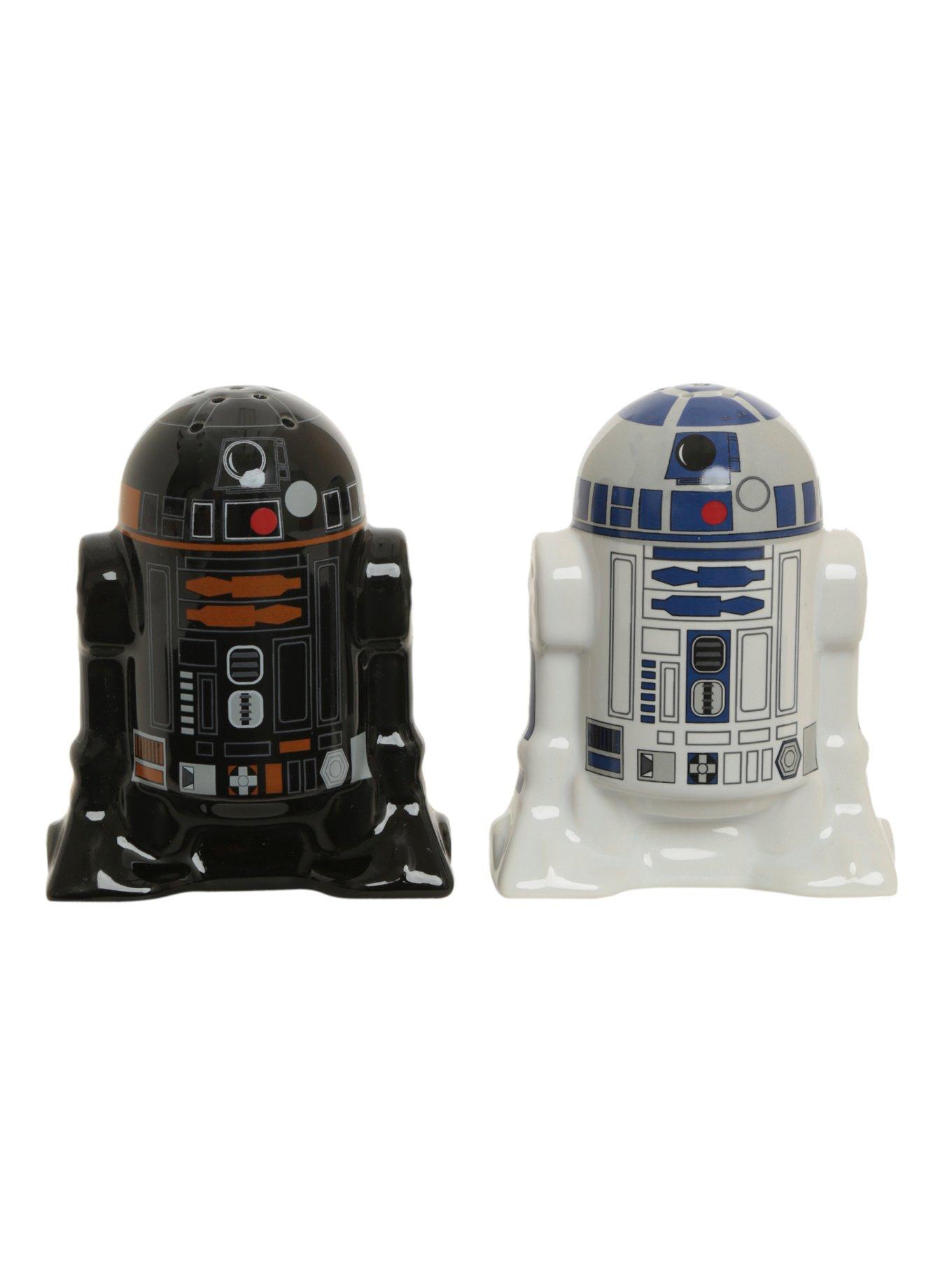 Star Wars Salt and Pepper Shakers R2D2 and R2Q5 R2-D2 and R2-Q5 New with  Box 