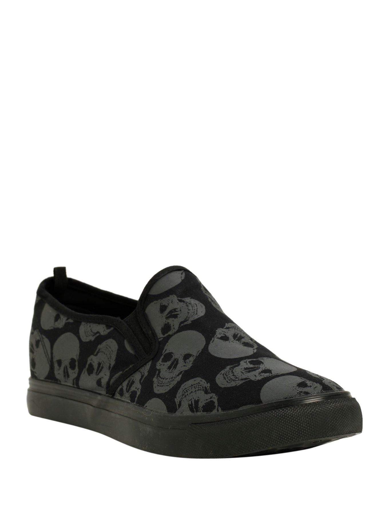 Skull Print Slip-On Sneakers, BLACK, hi-res