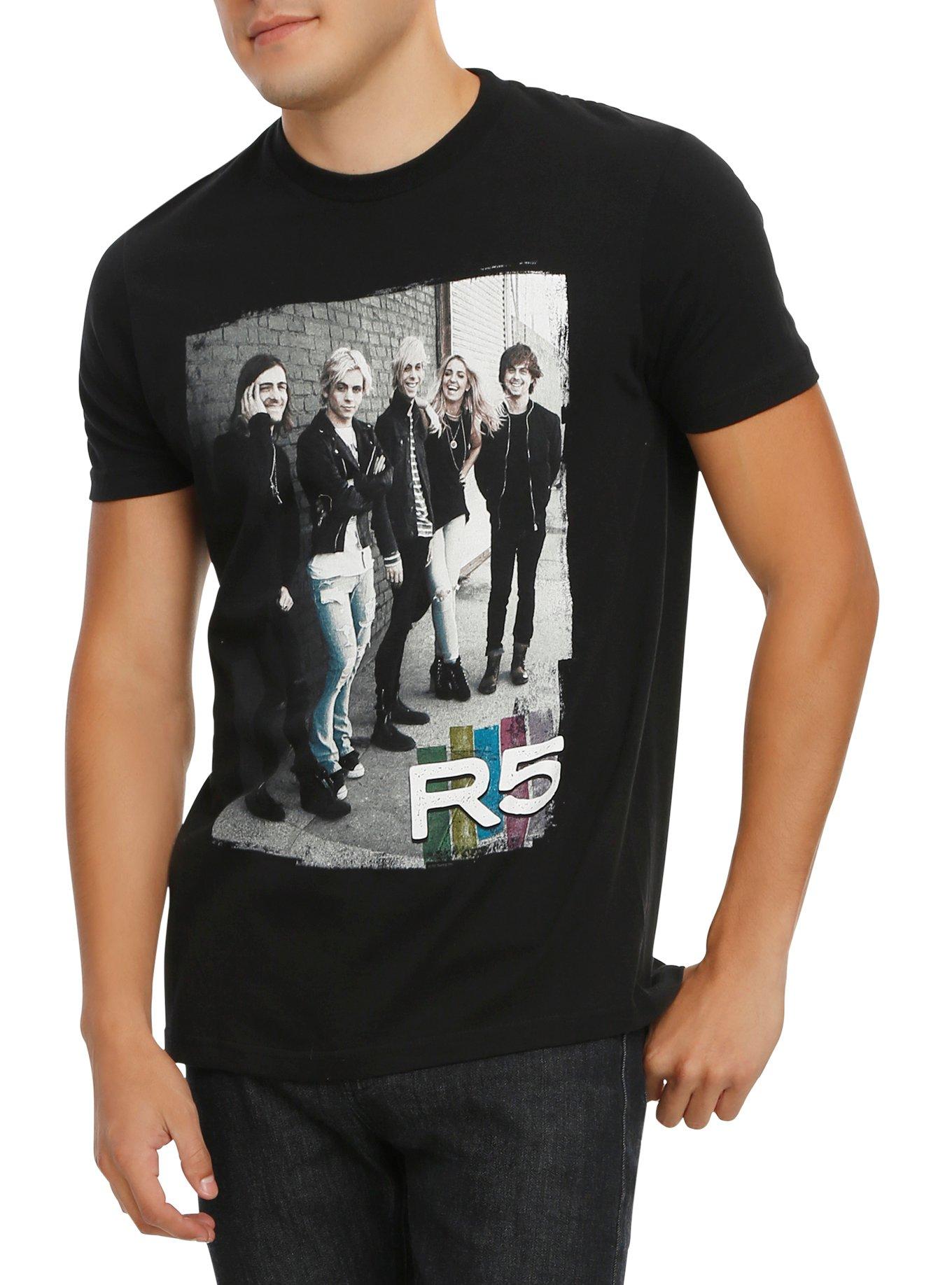 R5 Brick Wall T-Shirt, BLACK, hi-res