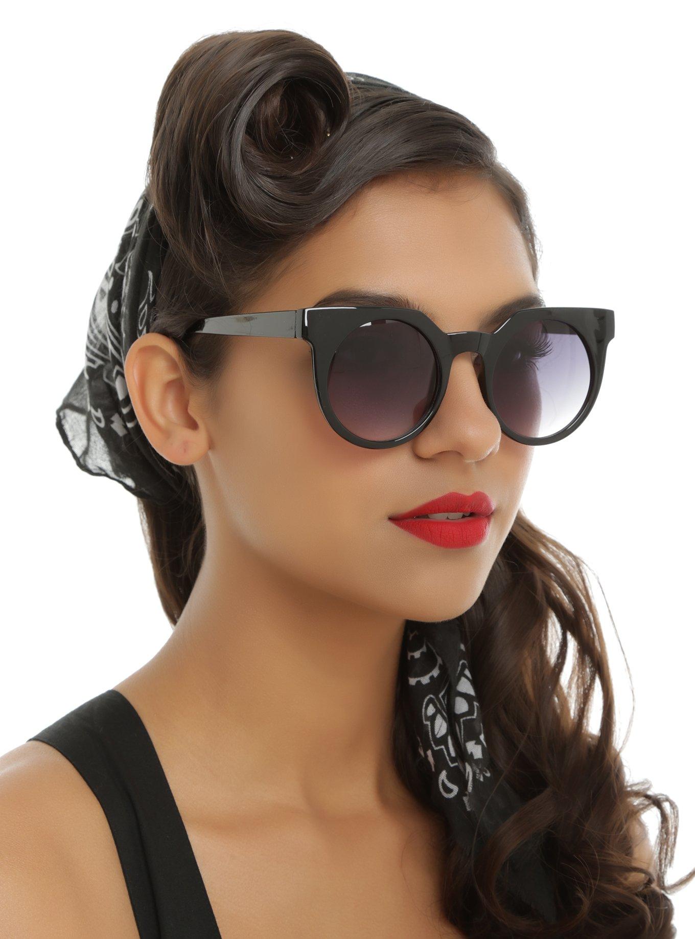 Black Thick Temple Round Sunglasses, , hi-res