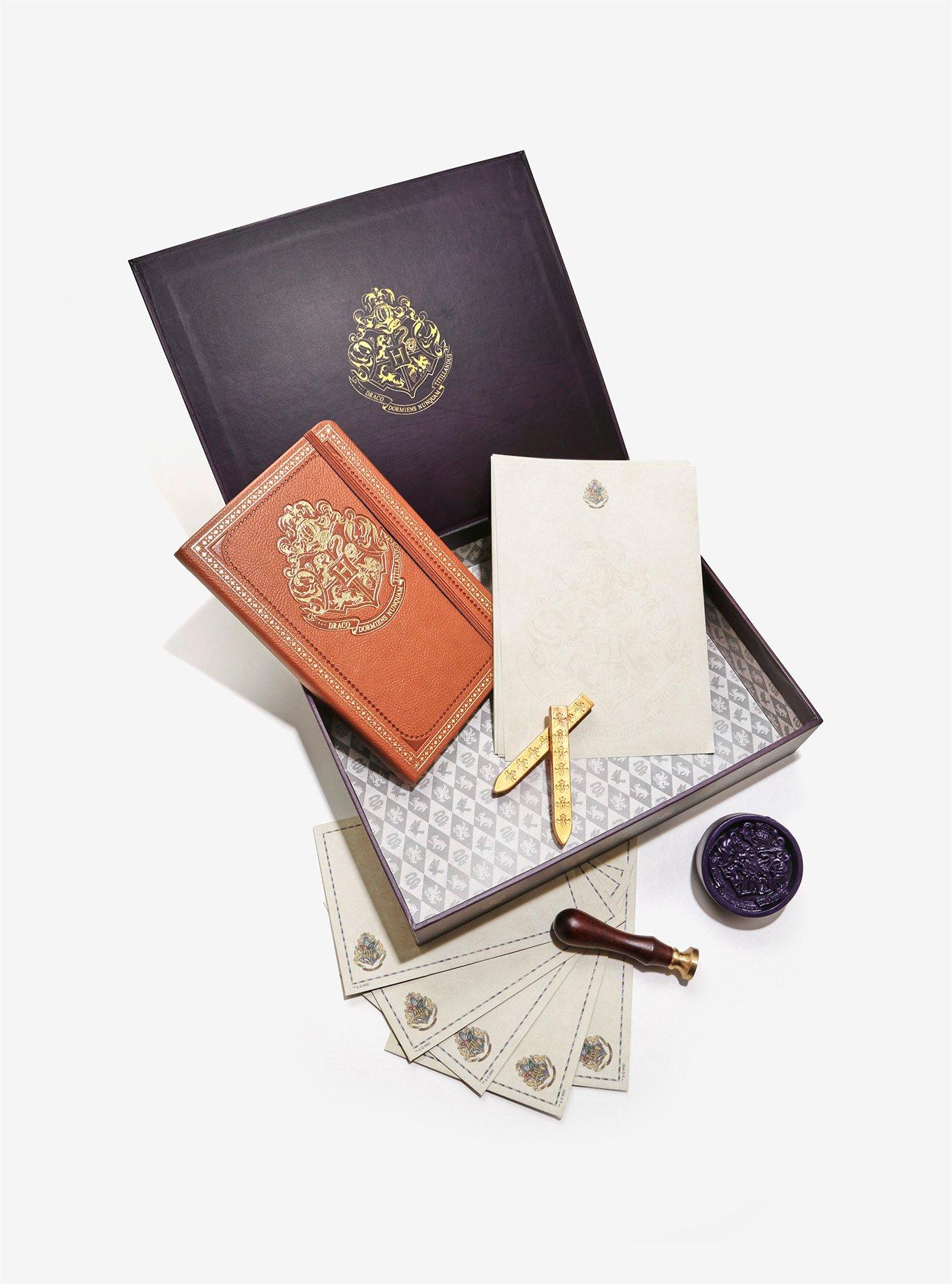 Harry Potter Hogwarts Deluxe Stationery Set, , hi-res