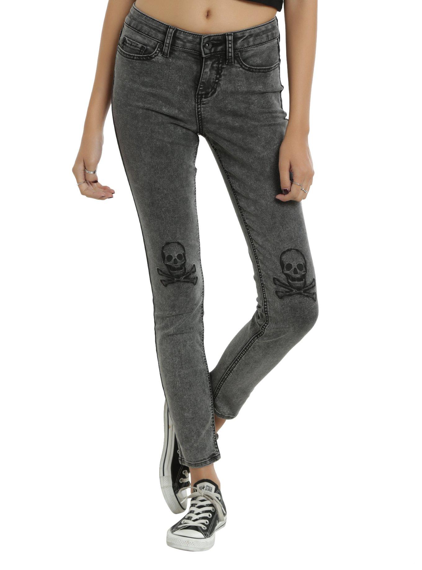 Blackheart Grey Skull Knee Skinny Jeans | Hot Topic