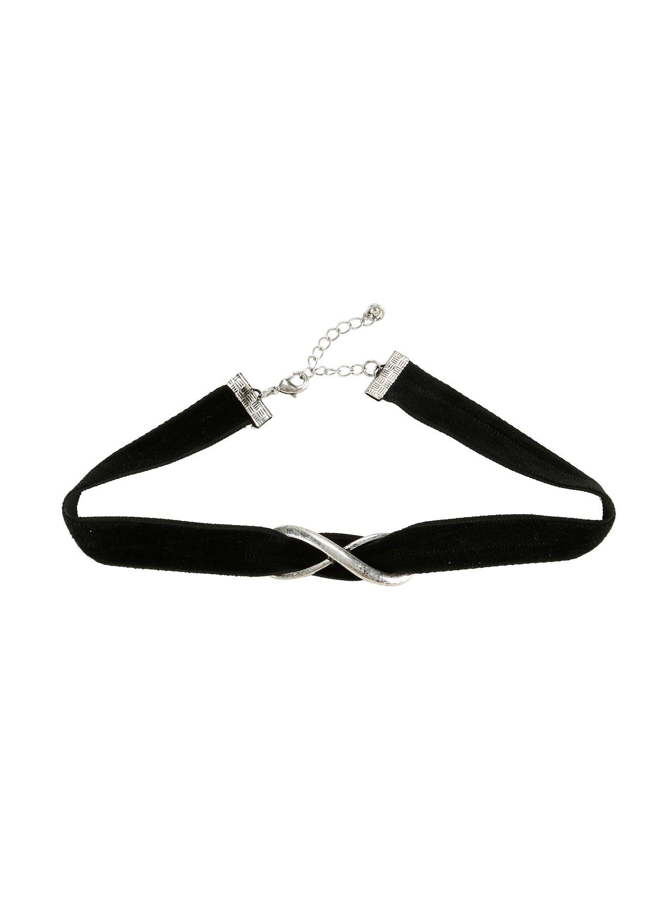 Blackheart Infinity Wrap Velvet Choker | Hot Topic