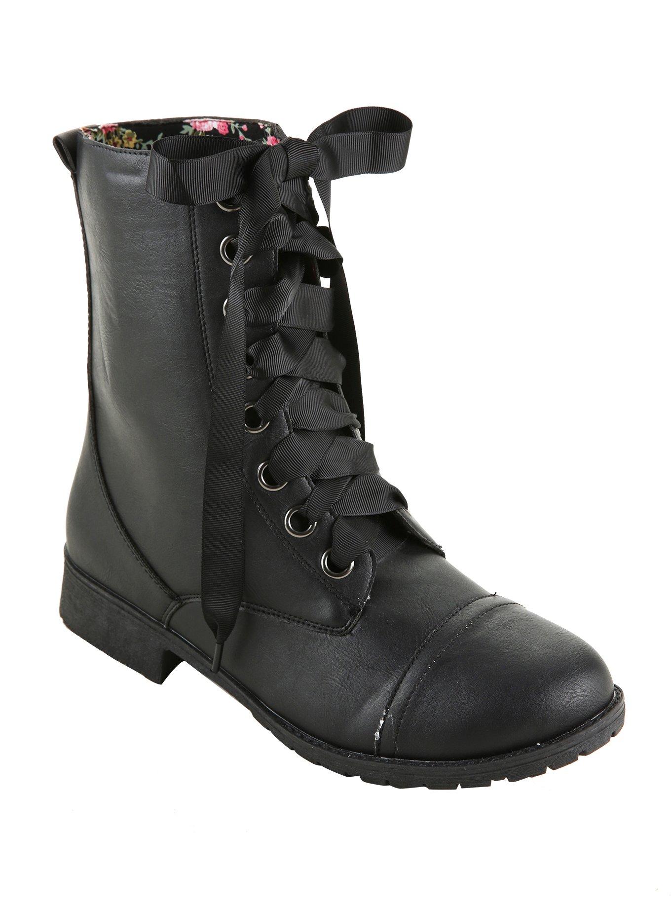 Boots 2025 hot topic